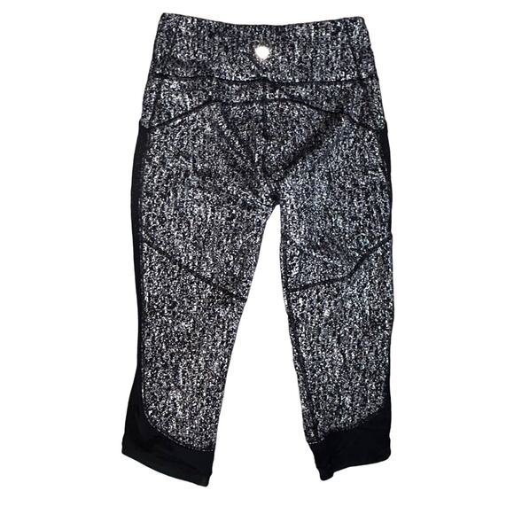 Lululemon Fit Physique Crop (19") Luon Suited Jacquard Black White / Black 6 EUC - Picture 1 of 4